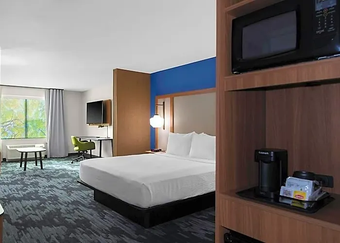 Fairfield By Marriott & Buckeye Verrado Hotel 2*